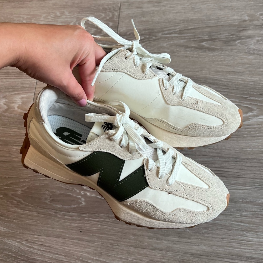 New Balance 327 women’s